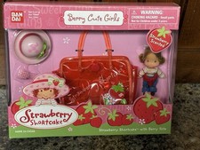 2002 BERRY CUTE GIRLS STRAWBERRY SHORTCAKE WITH BERRY CUTE TOTE MINT NRFB