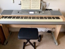 Yamaha DGX-620 Digital Piano £200.00.  PICK UP ONLY