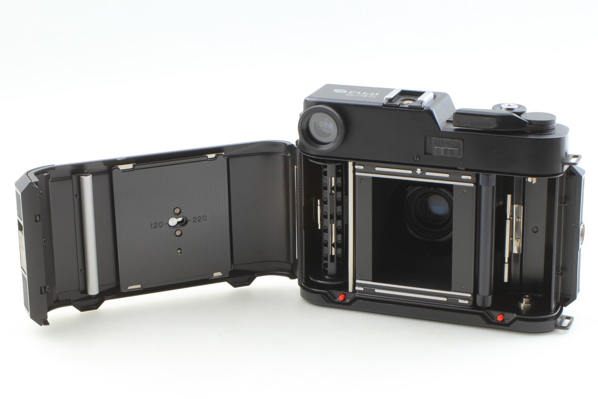 【良品】FUJIFILM GS645S Professional wide60 Fuji GS645S Review | HW Kateley | Film Shooters Collective