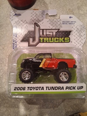 2025 Jada Just Trucks 2006 Toyota TUNDRA Pickup TRD - Diecast Rubber Tires