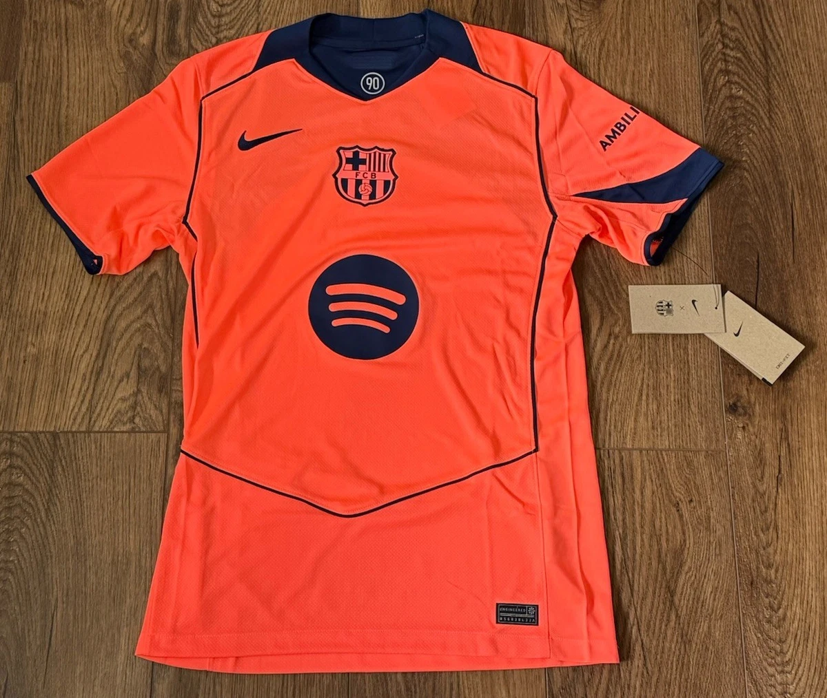 Preços baixos em Tamanho S Fc Barcelona Laranja fã de Futebol