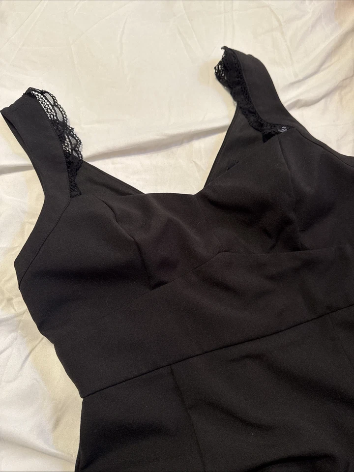 Forever 21 中号连衣裙 M 小黑连衣裙除夕夜装派对 — 第 2/4 张图片