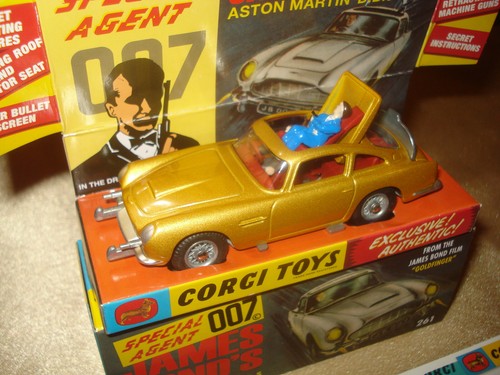 CORGI TOYS Aston Martin DB5 James Bond 1965 Reissue avec Boîte - Photo 3/9