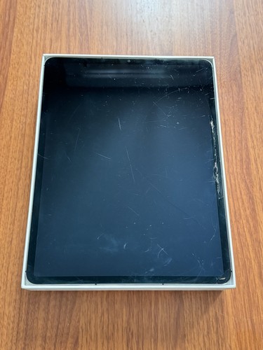 Apple iPad Pro 5th Gen 128GB, Wi-Fi + 5G (Unlocked), 12.9 in - Space Gray - Afbeelding 2 van 7