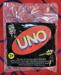== MINI UNO WENDY KIDS MEAL TOY UNO CARD GAME KEY CHAIN BRAND NEW SEALED ==
