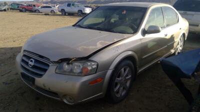 Used Right Headlight Assembly fits: 2002 Nissan Maxima Right Grade A