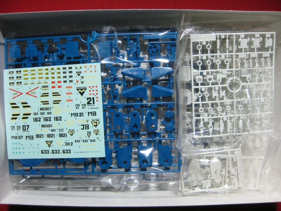 Genesis Climber Mospeada Variable Legioss Figure 1/48 Model Kit Robotech Macross - Image 2 of 4