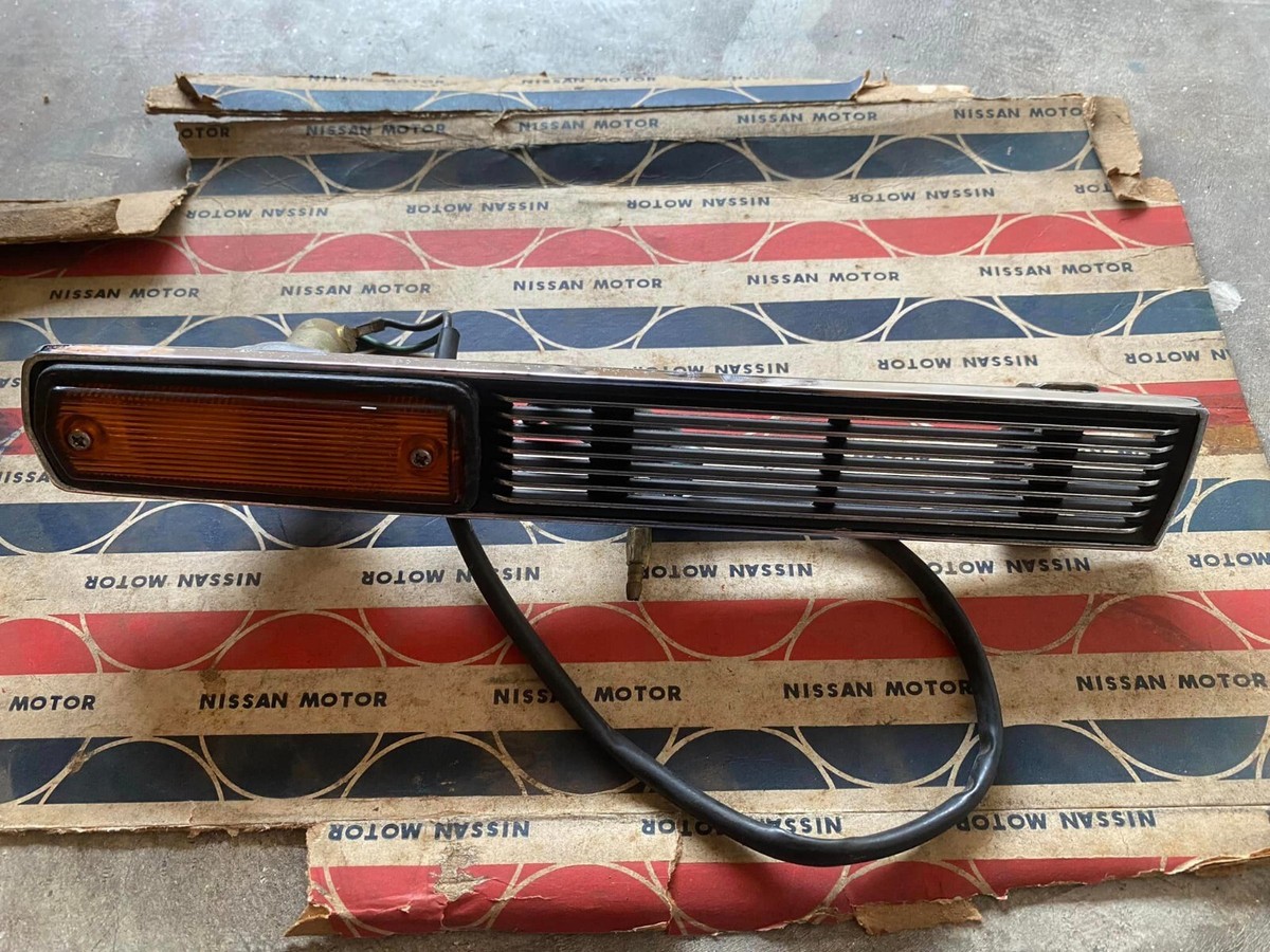 Datsun Nissan Cedric 130 P130 Side marker light Lamp Genuine Nos