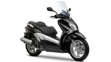 Coprisella specifico per scooter Yamaha X-City 250 realizzato in similpelle rive