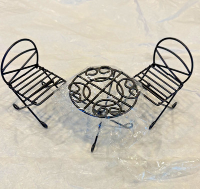 Rustic Mini Dollhouse Garden Bistro Set - Tabel & 2 Chairs, Metal, New