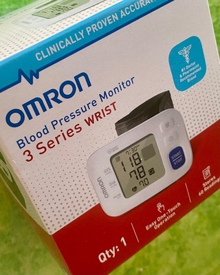   OMRON 3 Series Automatic Wrist blood pressure monitor | accurate & compact!