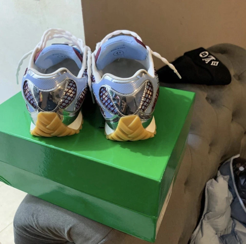 Bottega Veneta Orbit Eu 41/US 8 - Image 3 of 3