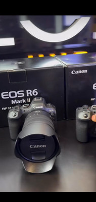 Canon EOS R6 Mark II Mirrorless Camera - Black (kit with 24-105mm f/4 Lens)