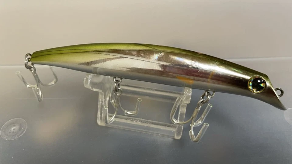 Ima Sasuke 120 Reppa “Metallic Meki” – 0,6 oz (17 g) 4,7 pulgadas Minnow flotante Foto 2 de 4