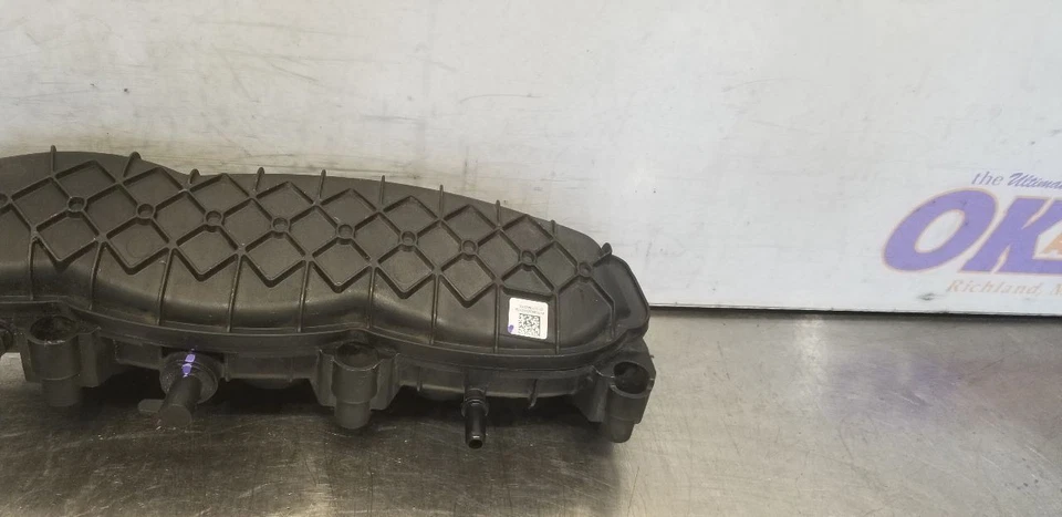 17 MERCEDES BENZ C63S AMG W205 4,0 L COLECTOR DE ADMISIÓN PASAJERO DERECHO 1770980207 Foto 3 de 4