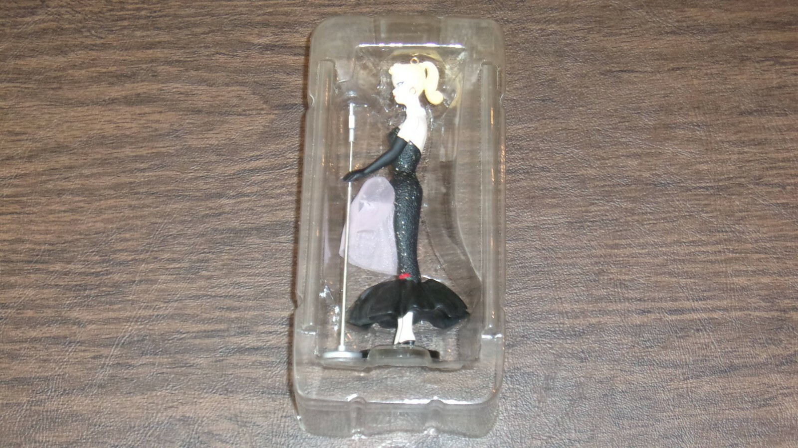 Picture 3 of 8