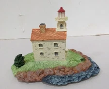 Lighthouses of North America Miniature Great Captain Island New York 