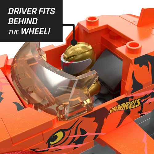 Hot Wheels Tiger Shark Chomp Course Monster Truck Building Toy with 2 Figures - Picture 5 of 6