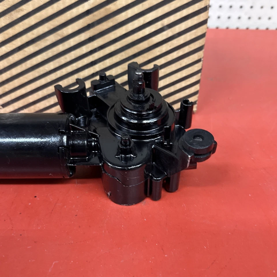 84-87 Corvette OEM Windshield Wiper Motor W/O Cover #22038790 C41481-5 - Изображение 3 из 4