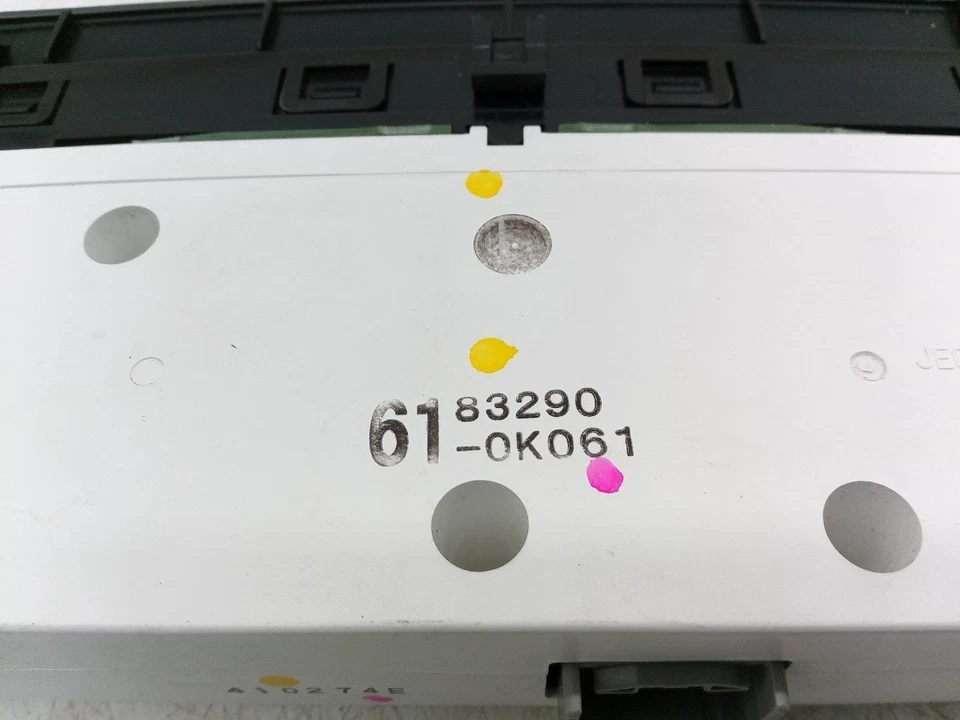 TOYOTA HILUX DASH CLOCK DISPLAY UNIT 2006-2015 83290-0K010 - Image 2 of 4