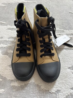 little marc jacobs kids shoe Size 35 $220