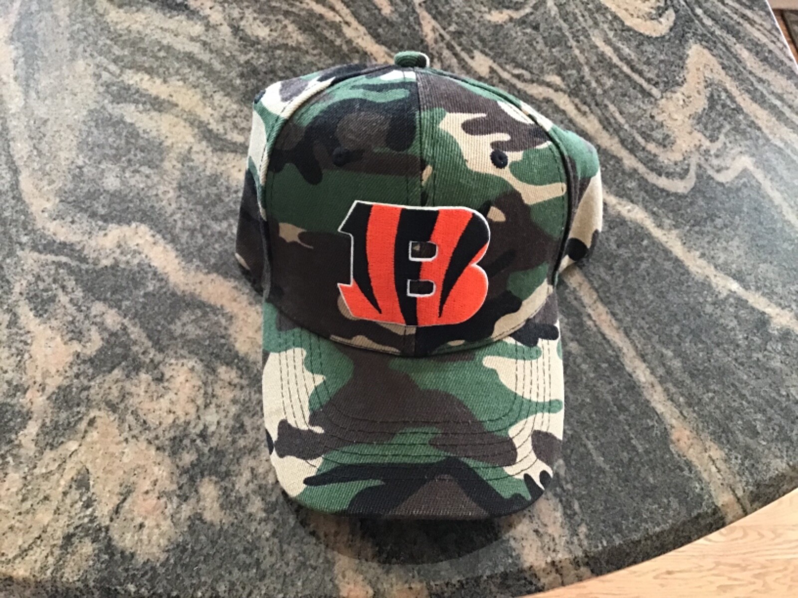 Picture 1 of 1
