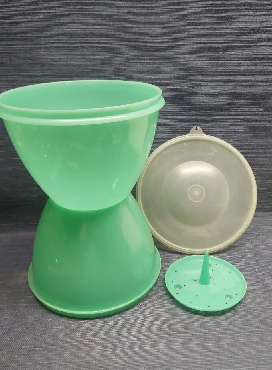5 Pc Tupperware Crisp It Lettuce Keeper 679 Bowl 680 Dome Lid and Spike