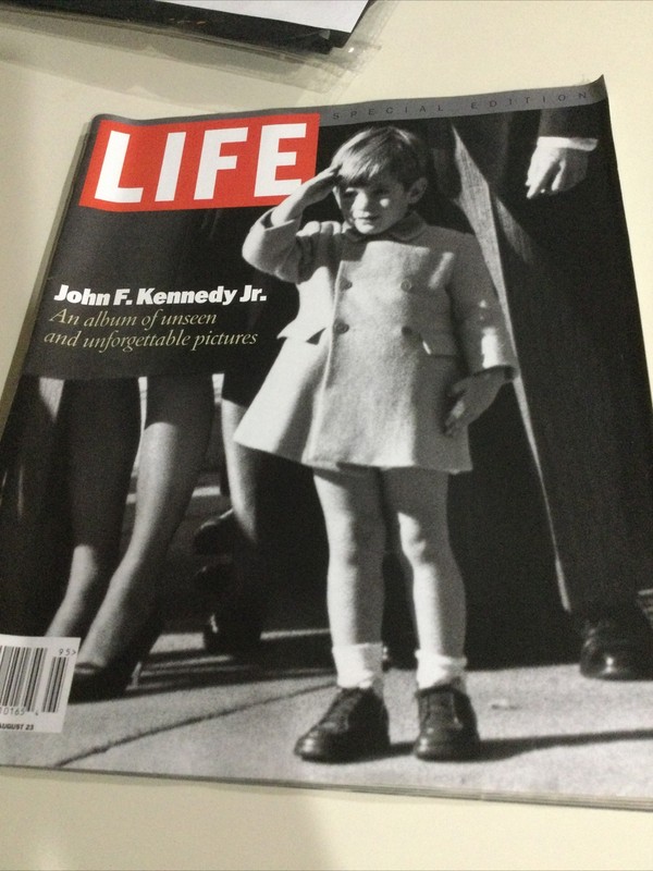LIFE John F. Kenndy Jr.An album of unseen and unforgettable pictures 
