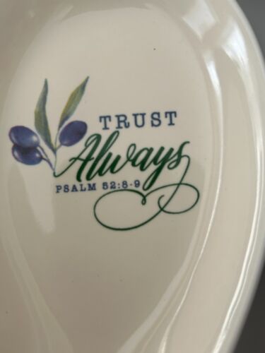 Cuchara Descanso Olive Trust Always Salm. Regalos de arte cristiano 52:8-9 (nuevo en caja) -2018 - Imagen 7 de 7