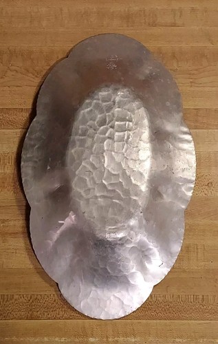 Vintage CONTINENTAL Mark Hand Wrought Hammered Chrysanthemum Flower Oval Tray - Picture 9 of 11