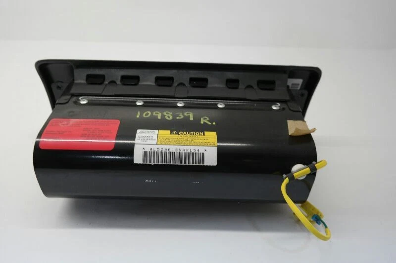 2003-2007 HUMMER H2 PASSENGER FRONT DASH AIRBAG - Image 4 of 4