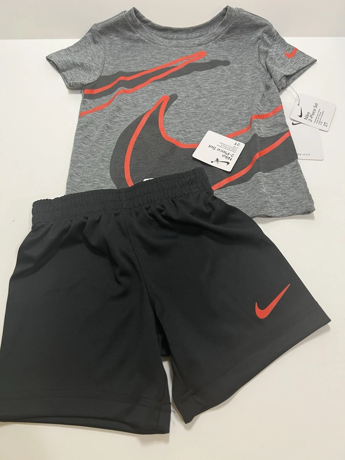 Size 2T NIKE AIR TODDLER T SHIRT AND SHORTS 2 PIECE SET NWT $40