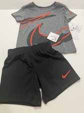 Size 2T NIKE AIR TODDLER T SHIRT AND SHORTS 2 PIECE SET NWT 40