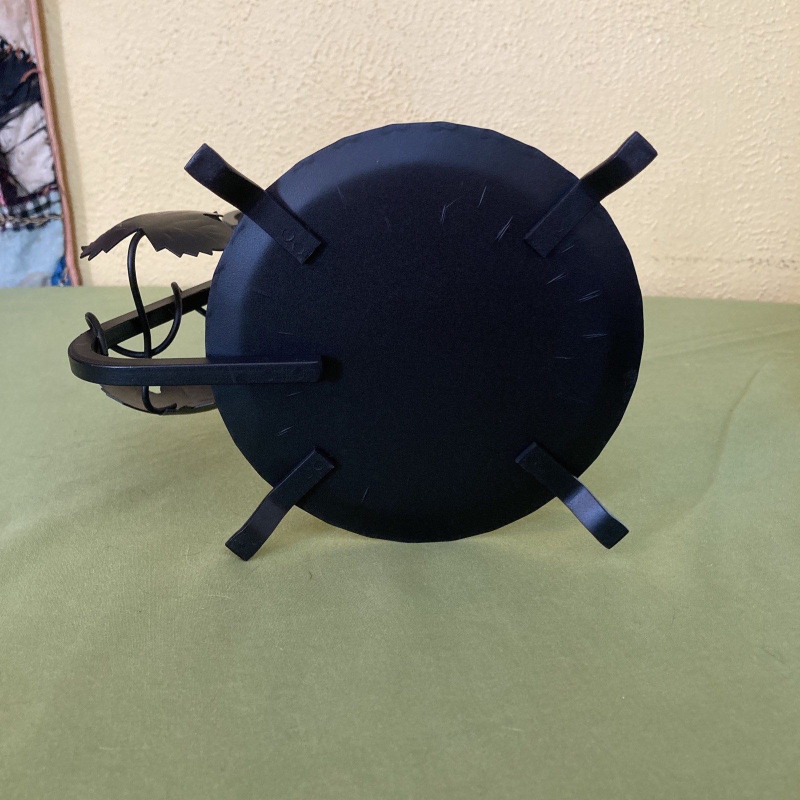 Wine Decanter Dispenser Aerator Stand Black Metal Leaves 15”