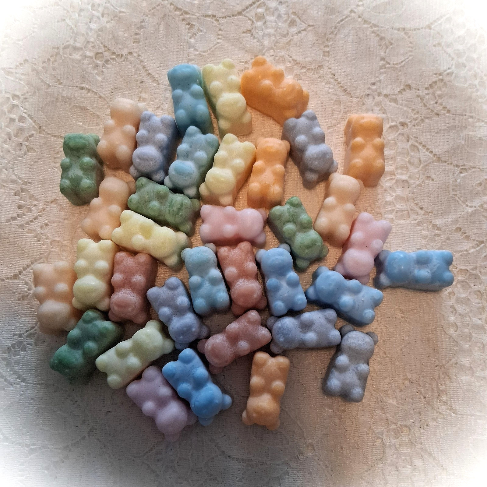 Soy Wax melts~ tarts~Gummy Bear~36 Pc~ CHOICE~ 4 oz~ FREE sh