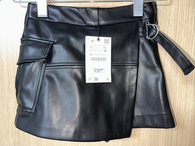 Zara Mädchen Shorts - Rock Größe 116, Leder-Look, Neu