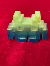 Taito Space Invaders Video Game Mini Alien Plastic Figure Green/Blue LE 2" Tall