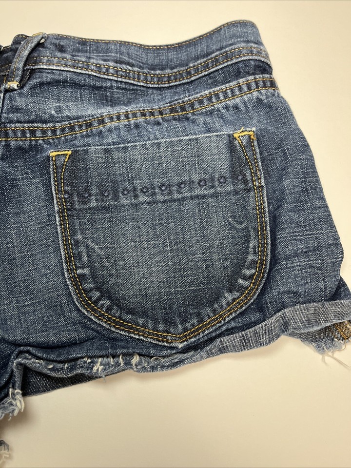 Old Navy Five Pocket Blue Denim Cut Off Dark Blue Shorts Women’s Size 4