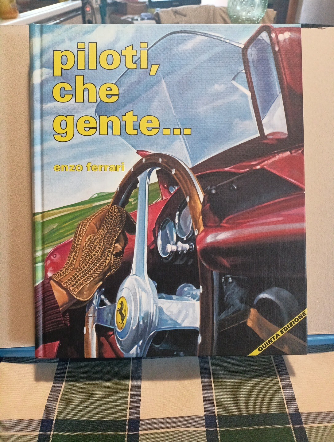 Foto 1 di 6