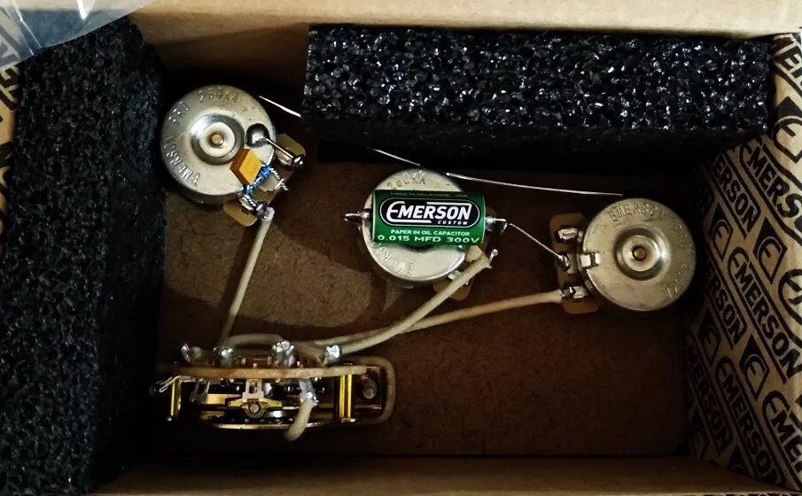 EMERSON CUSTOM 5 Way STRATOCASTER Prewired Kit 250K Ohm Pots