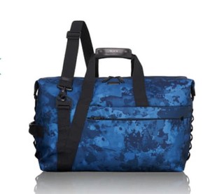 tumi tahoe duffel