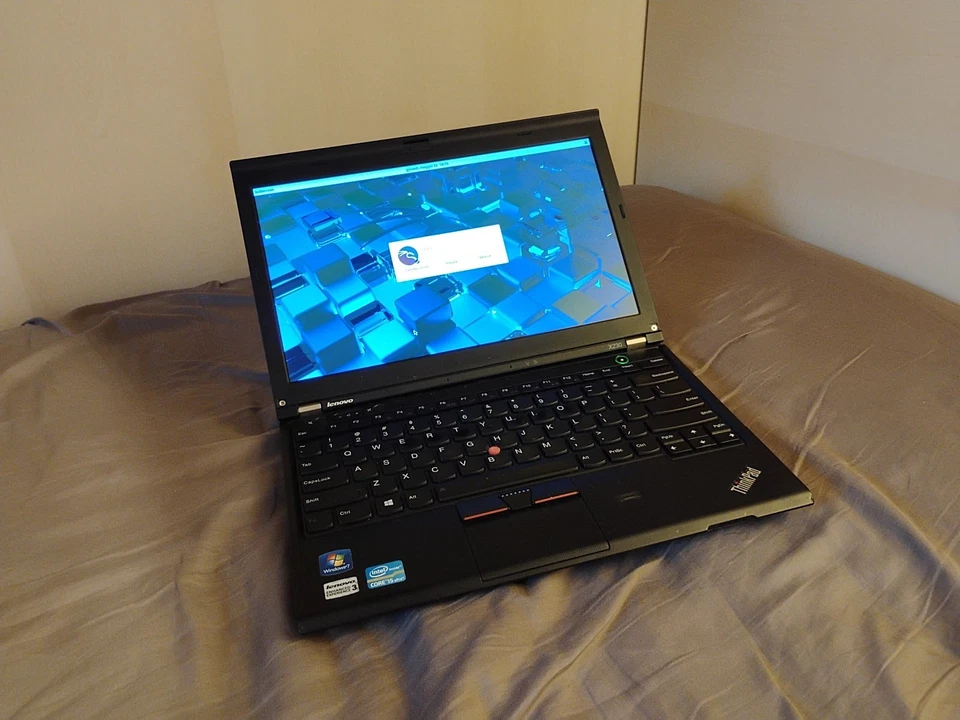 Lenovo ThinkPad X230 · i5-3320M · 16GB · 500GB, foto 1 di 5
