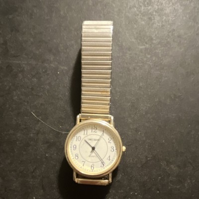 Times Square Quartz Wristwatch Easy Read Gold Case Silver Band White Dial
