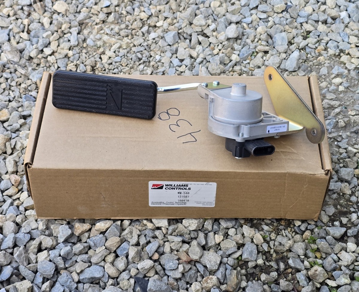 そんふぁ。 MPParts | Williams 131507 Electric Accelerator Throttle
