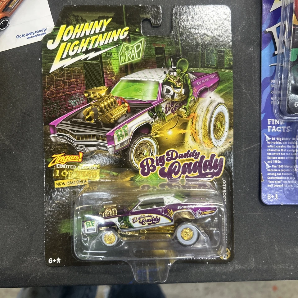 Auto World Rat Fink Lote de 3 Silverado, VW Bus e Caddy🔥🔥 - Imagem 3 de 4