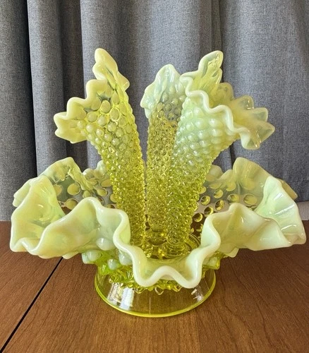 Rare Fenton Topaz Opalescent Vaseline Hobnail 3 Horn Epergne-Ex Condition,yellow