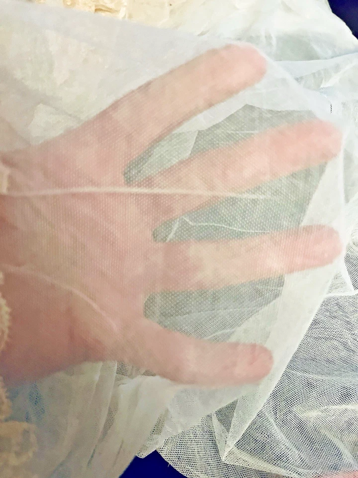 VTG Dressmaking Ecru Cotton Netting Tulle  w/Four Rows of Lace Trim 34" X 112" - Image 4 of 4