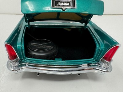 ミニカー ERTL Collectibles 1/18 1957 Chrysler300C 1957 Chrysler 300C, Metallic Green 1:18 Diecast Model Car by