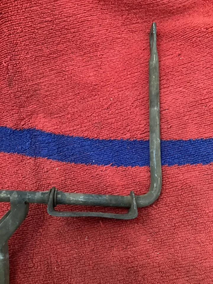 Used 1966-67 Ford Fairlane Ranchero Gas Pedal Assembly Automatic With Kick Down - Image 3 of 4