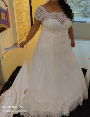 Abito da sposa collezione Nicole Milano Curvy